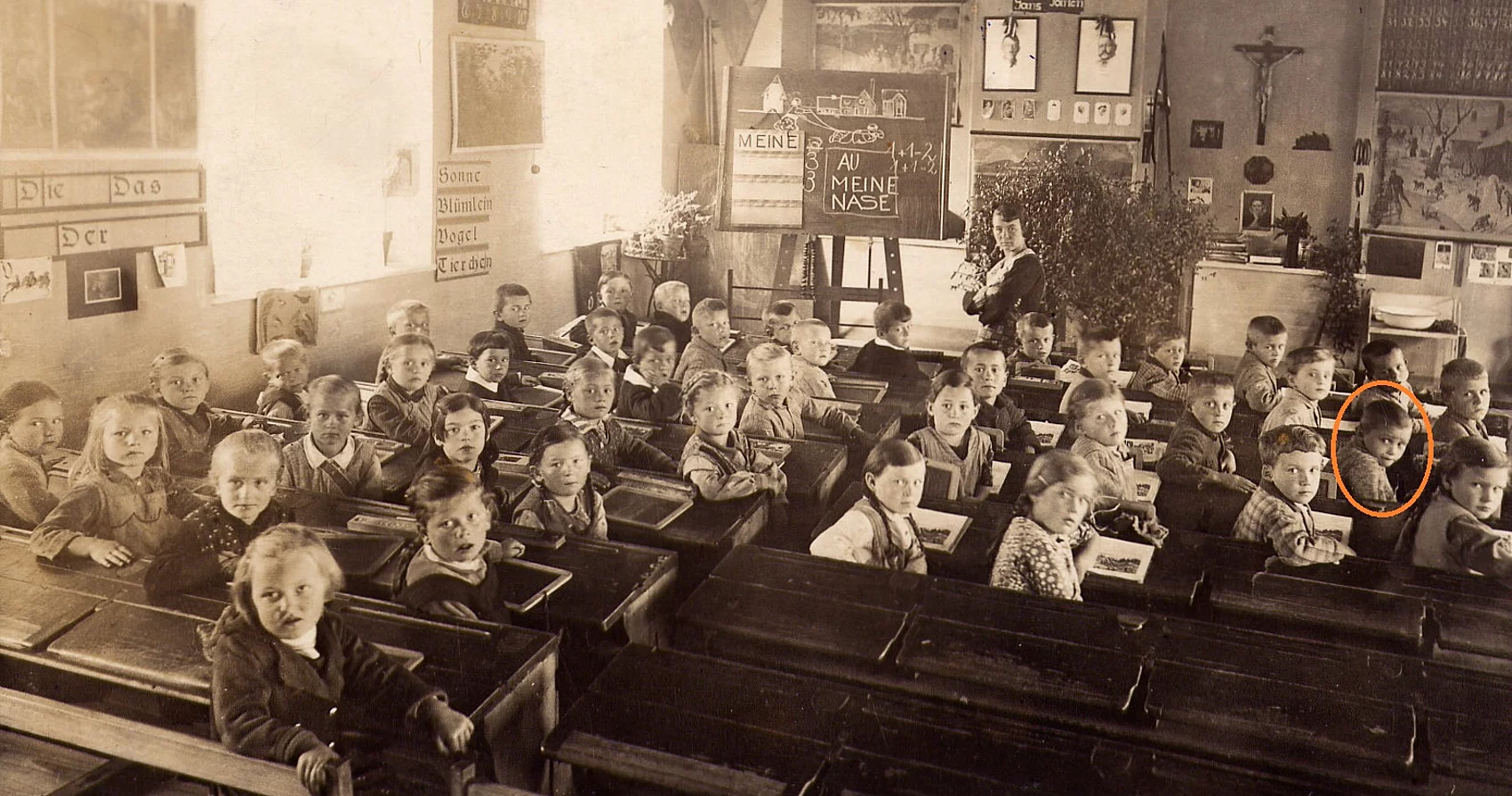 Papst Benedikt XVI. in der Schule 